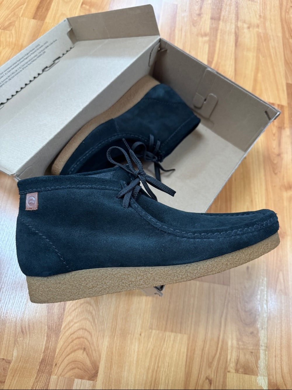 NEW Clark’s Shacre Men's Black Suede Crepe Sole Chukka Boots (Wallabee) - Picture 3 of 5